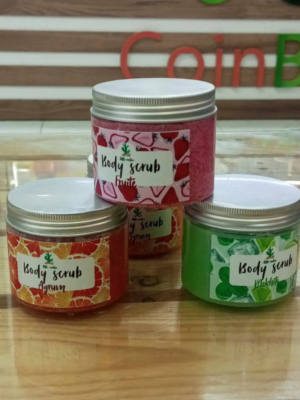 Famille Body Scrub